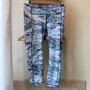 Lululemon Speed Up Crop 21